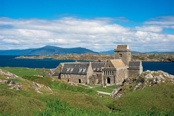 4 Day Mull, Iona and Staffa Puffin Experience from Edinburgh - Accommodation, transport and group size