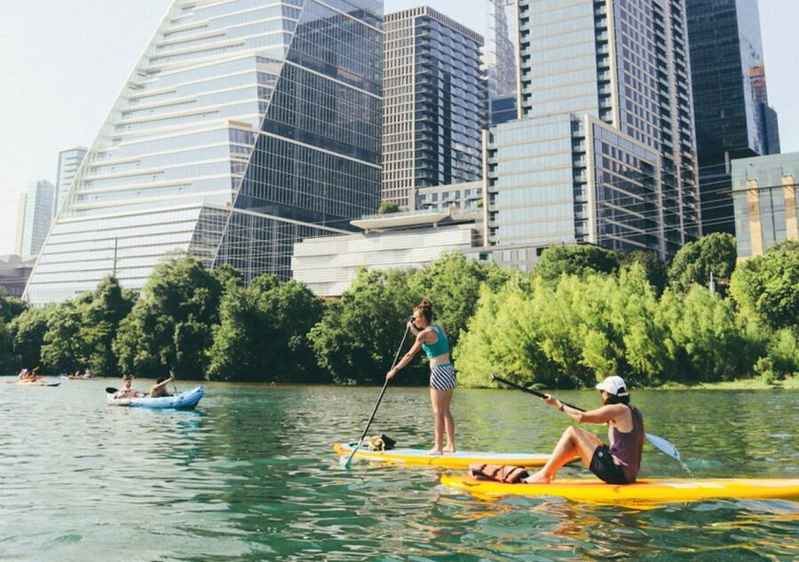 Austin: Lady Bird Lake Stand-Up Paddleboard Rental - Starting at Waller Creek Boathouse in downtown Austin