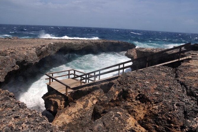 Best of the West: Shete Boka, Flamingos, Kalki Beach and Kenepa” - Why this route works well for a first day in western Curaçao