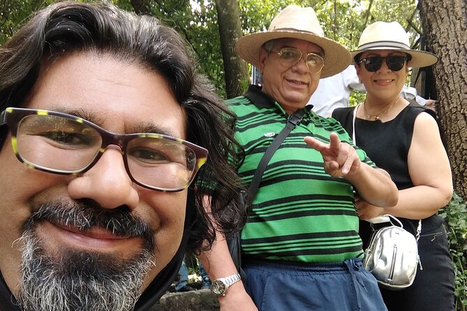 Bird Observation in the National Park of Uruapan. - What the small private format changes