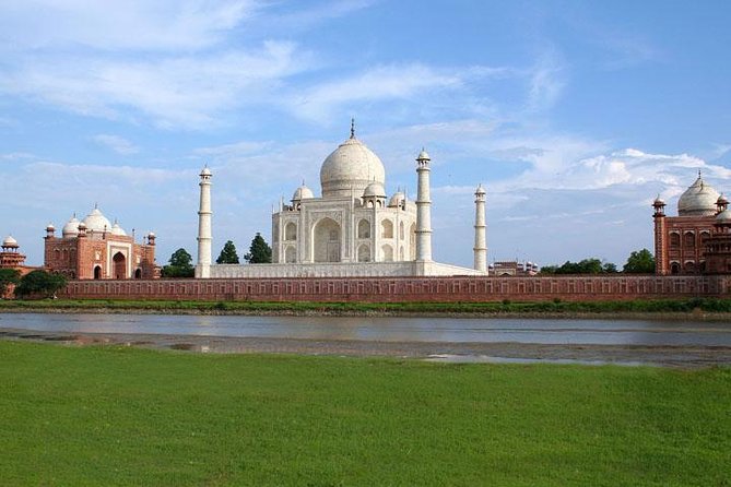 Bird Sanctuary, Bharatpur & Taj Mahal, Agra Day Tour from Delhi - The 6 a.m. departure from Delhi