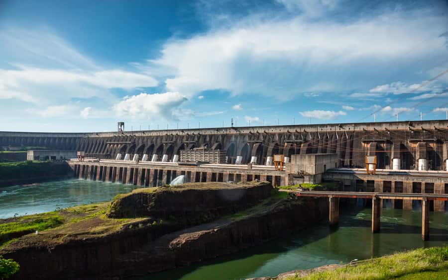 Brazilian Falls, Bird Park and Itaipu Dam - Why this full-day combination works