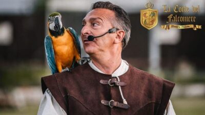 Breakfast with parrots at Masseria Mazzetta with wildlife park