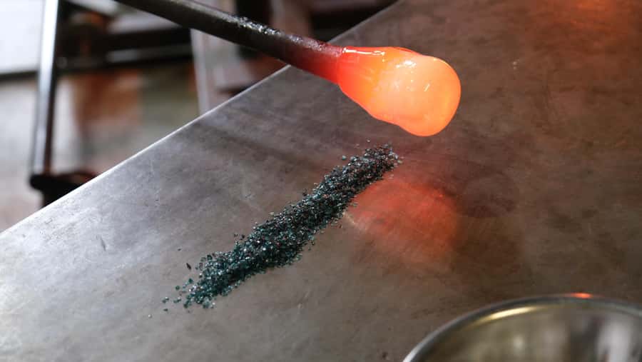Canberra Glassblowing Experience: Make Your Own Bird - Who Will Enjoy This Most?