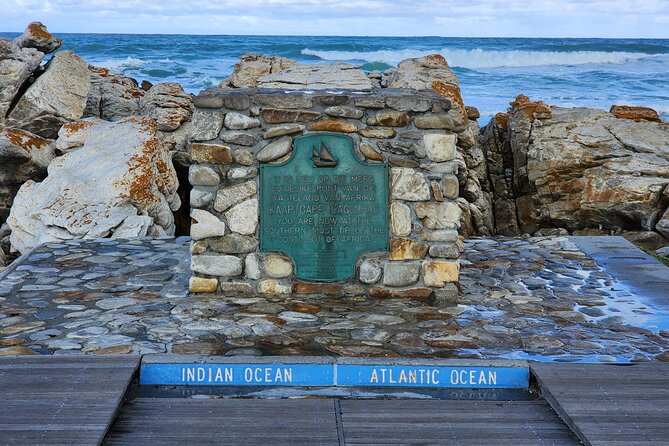 Cape Agulhas, Hermanus Whale Watching, Penguins and Wine Tasting - The five details that shape this day