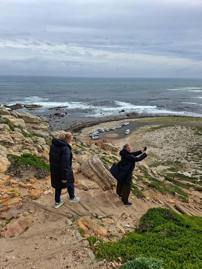 Cape Town: CAPE OF GOOD HOPE AND PENGUINS PRIVATE FULL DAY. - Camps Bay and Hout Bay: two very different coastal views