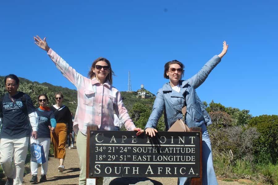 Cape Town: Cape of Good Hope & Penguins Private Scenic Tour - What the private guide changes