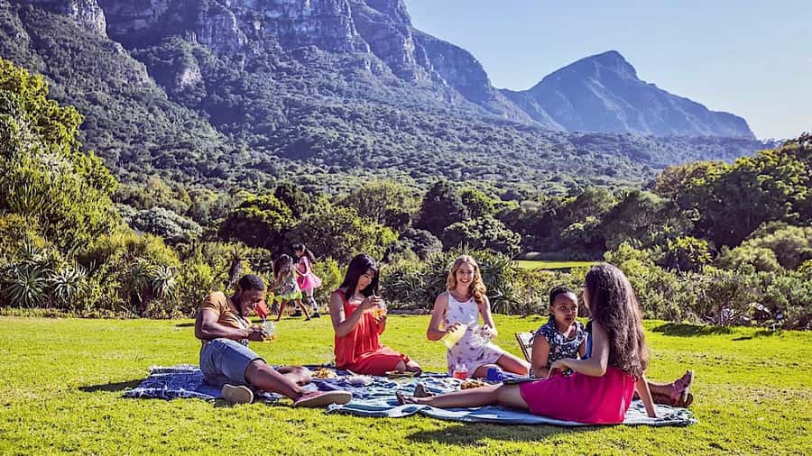 Cape Town: Full-Day Kirstenbosch, Bo-Kaap, and Penguins Tour - False Bay through Muizenberg, Kalk Bay, and Simon’s Town