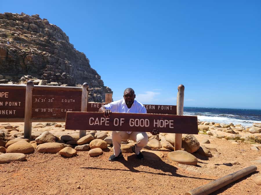 Cape Town: Peninsula, Penguins & Cape of Good Hope Day Tour - Cape Point Lighthouse and the Choice of Walking or Riding