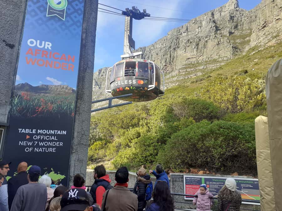 Cape Town: Table Mountain,Cape Point & Penguins Private Tour - Starting with Bo-Kaap’s painted houses