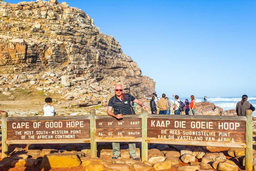 Cape Town: Table Mountain, Penguins & Cape Point Group Tour - Table Mountain: the view that sets the scale
