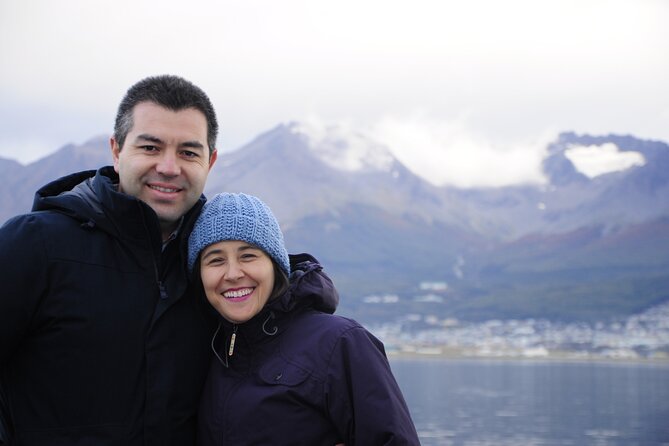 Catamaran Tour through the Beagle Channel and Penguins in Isla Martillo - Isla de los Pájaros and the bird islands
