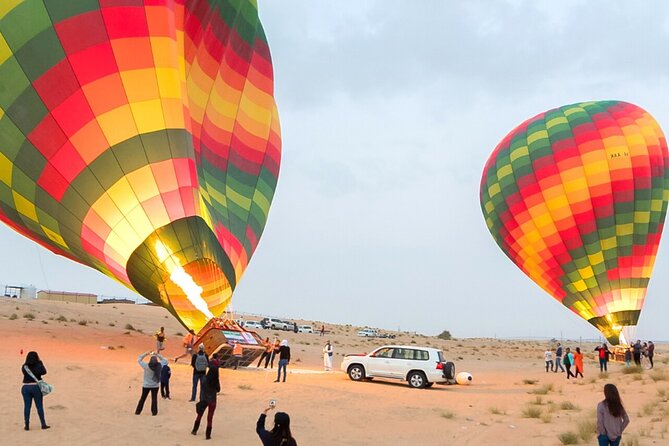 Dubai Hot Air Balloon Ride with Breakfast, Falconry & Camel Ride - A 3:30 a.m. start for a sunrise over the desert