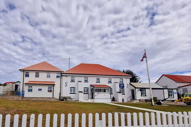 Falkland Islands Shared Tour Sightseeing with Penguins - The guides are a major part of the value