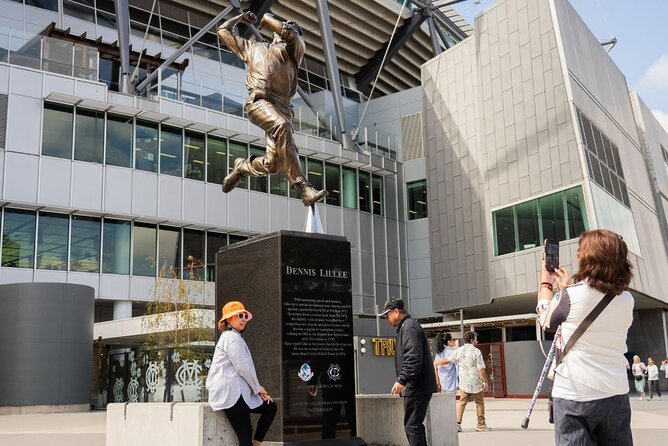 Full-day Melbourne City Sightseeing with Penguin Parade - Melbourne begins with useful city bearings