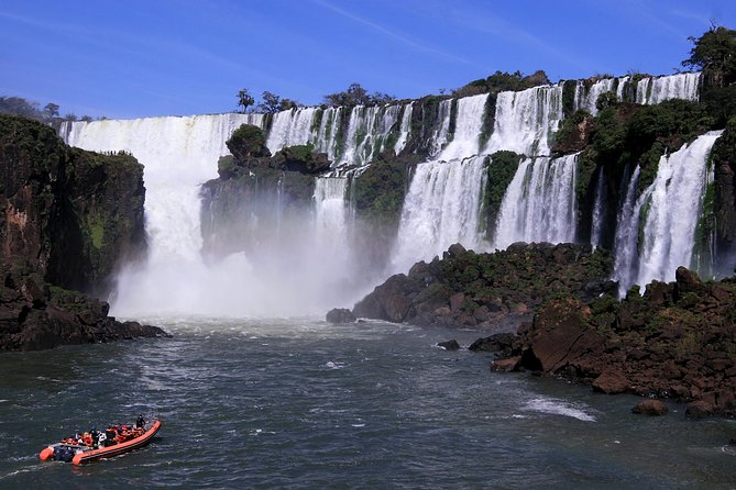 Iguassu Falls Brazilian Side: Macuco Safari, Helicopter Flight and Bird Park - The 10-minute helicopter flight above the falls
