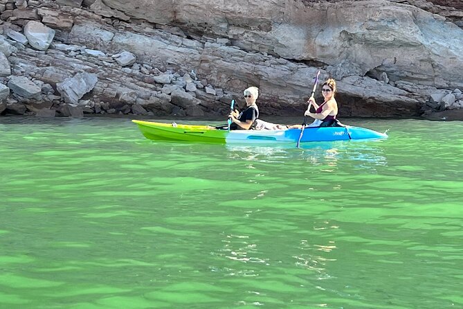 Kayak/SUP Tour: Birds, Beavers, Turtles, maybe even Cliff Jumping - Paddling beneath the Virgin Anticline