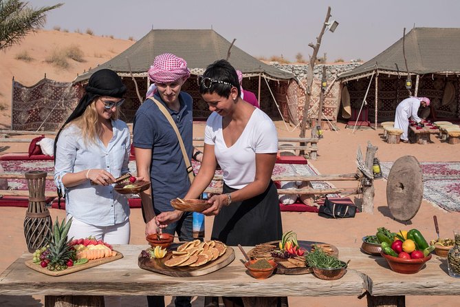 Morning Falconry & Nature Desert Safari with Transfers from Dubai - The falconry display and your turn with a bird