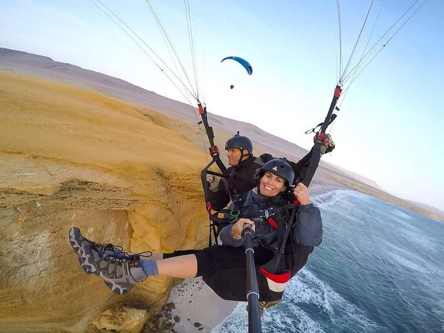 Paracas : Paragliding - Fly Like a Bird - Flying above Paracas National Reserve