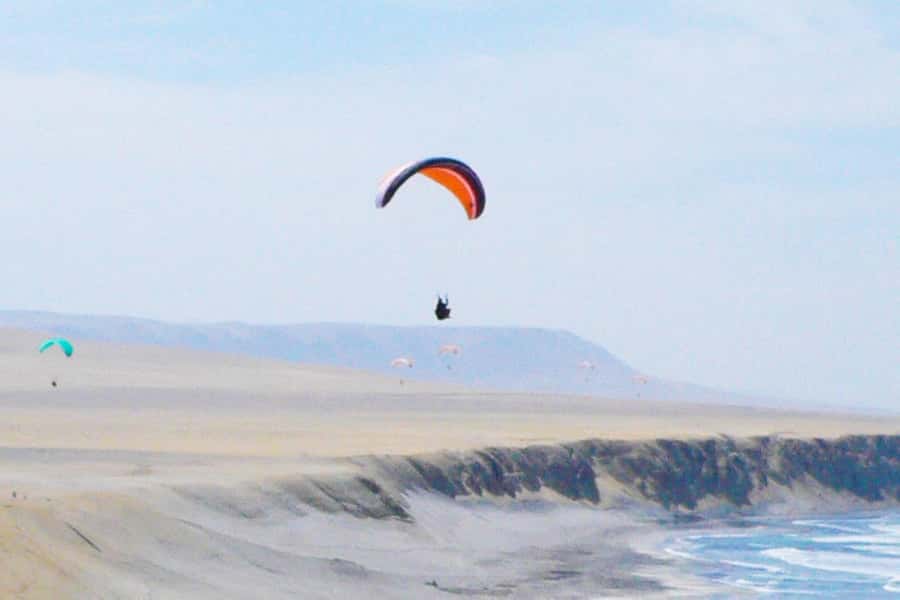 Paracas : Paragliding - Fly Like a Bird - What the one-hour itinerary feels like