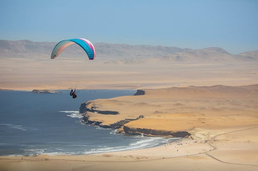 Paracas : Paragliding - Fly Like a Bird - A small group, with Spanish as the working language