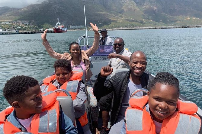 Penguins, Cape Point & Table Mountain. - Boulders Beach puts African penguins at the center