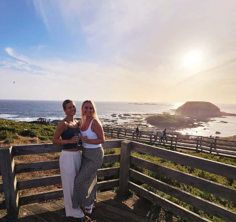 Phillip Island: Golden Hour Penguin Express Tour - Practical advice for a better evening