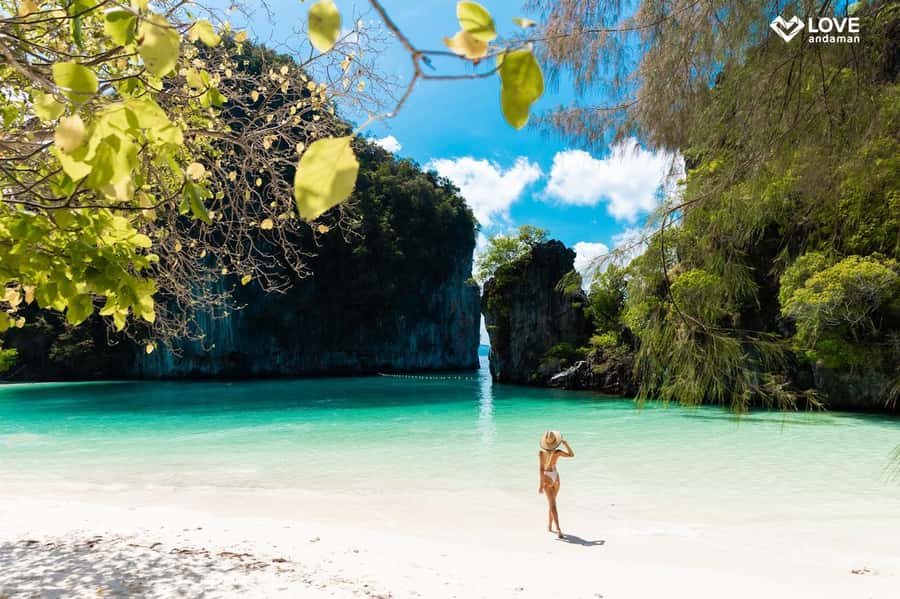 Phuket: Early-Bird James Bond, Hong, Naka Noi Boat Tour - Kudu Yai, a five-minute view with a purpose
