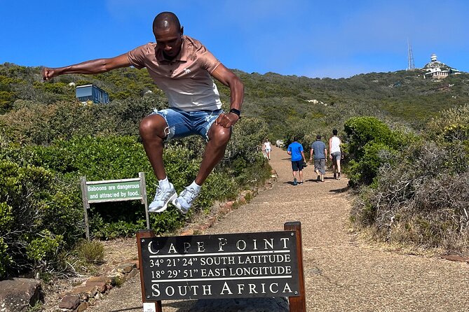 Private Guided Tour to Cape of Good Hope and Penguins Colony - Simon’s Town and the story of Just Nuisance