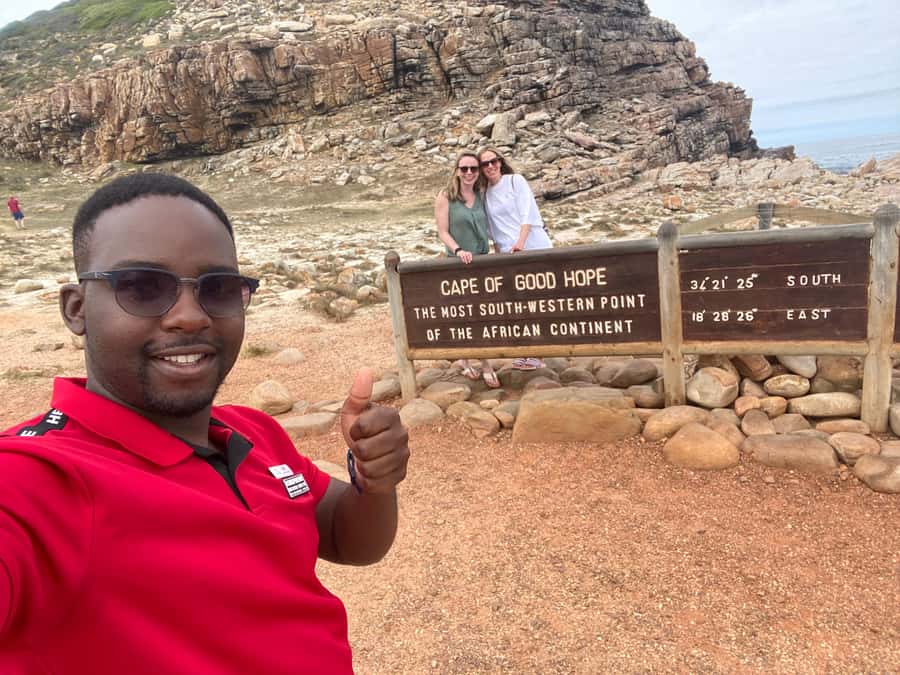 Private Tour:Cape of Good Hop>Chapman’s >Penguin>Seal island - Lunch at Two Oceans, with food paid separately
