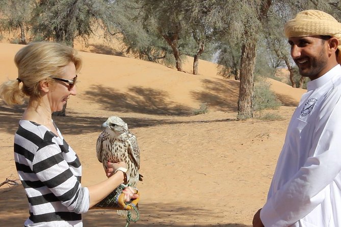Small-Group Tour: Falcon 2—Dubai Falconry Safari - The 5:00 am pickup sets the tone