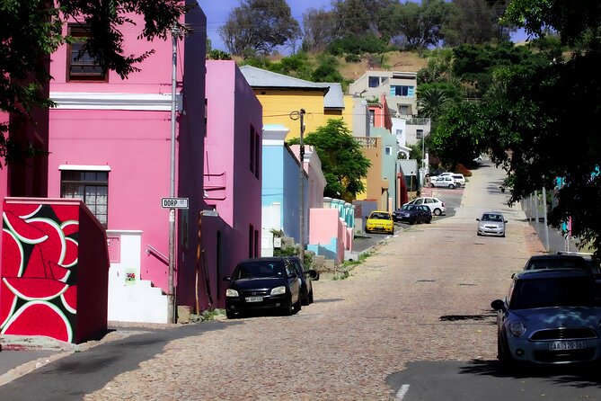 Table Mountain and Cape Peninsula Tour with Penguins - Bo-Kaap and the first view of Cape Town