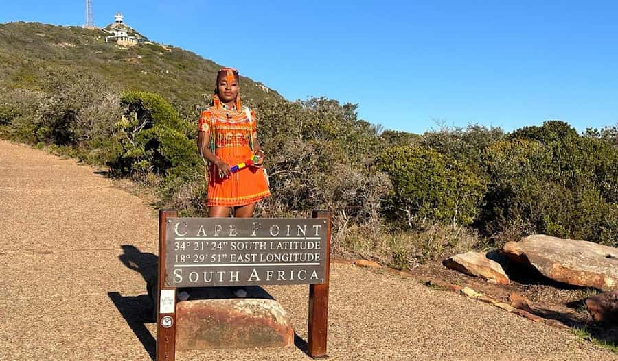 Table Mountain, Boulder's Penguins & Cape Point Private Tour - Simon’s Town and the Boulders Beach penguins