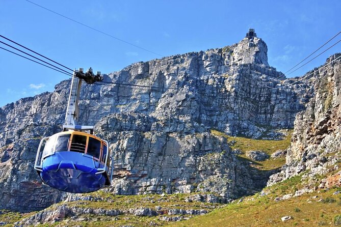 Table Mountain, Boulder's Penguins & Cape Point Private Tour from Cape Town - Table Mountain: the day’s weather gamble