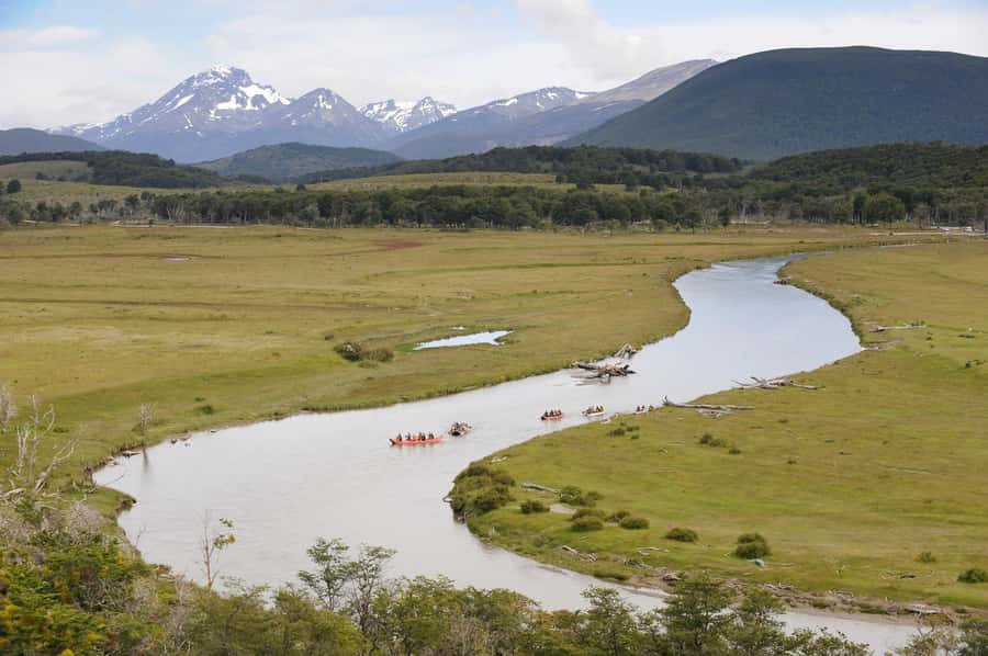 Ushuaia: Gable Island and Penguin Colony with Lunch - Estancia Harberton and the route to Martillo Island