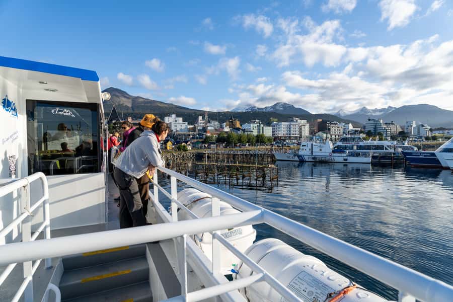 USHUAIA | Navigation: Sea Lions, Birds and Lighthouse - Les Éclaireurs Lighthouse and the Monte Cervantes story