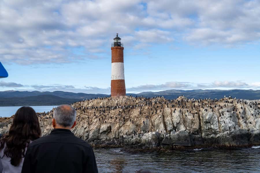 USHUAIA | Navigation: Sea Lions, Birds and Lighthouse - Weather, clothing, and comfort on board