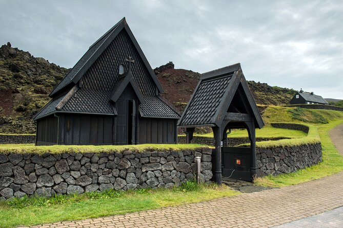 Vestmannaeyjar, Puffins & Volcanoes Small Group Day Tour - Why Heimaey makes a strong day trip from Reykjavík